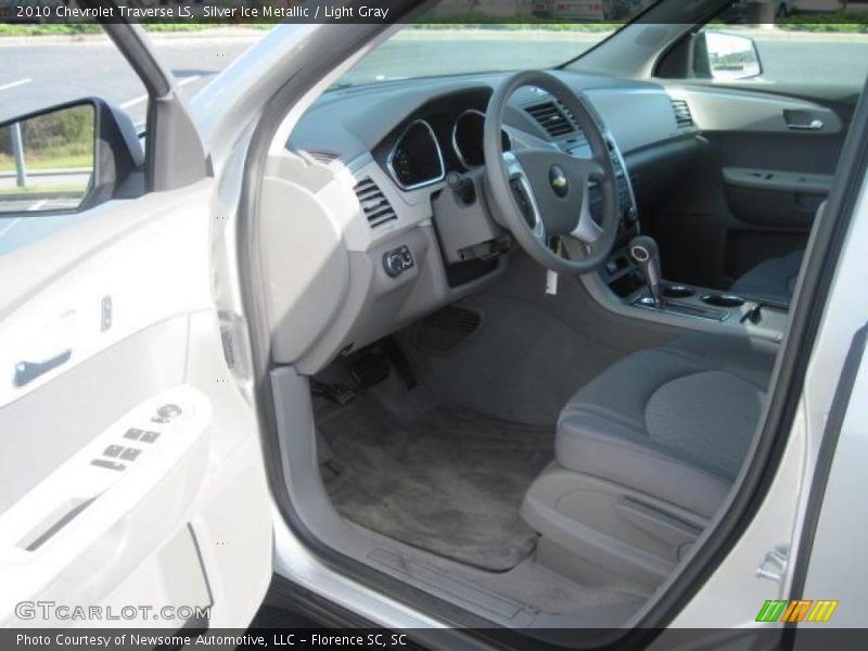 Silver Ice Metallic / Light Gray 2010 Chevrolet Traverse LS
