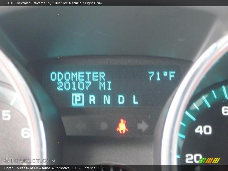 Silver Ice Metallic / Light Gray 2010 Chevrolet Traverse LS