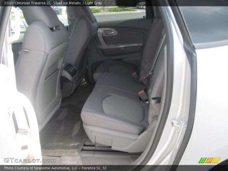 Silver Ice Metallic / Light Gray 2010 Chevrolet Traverse LS