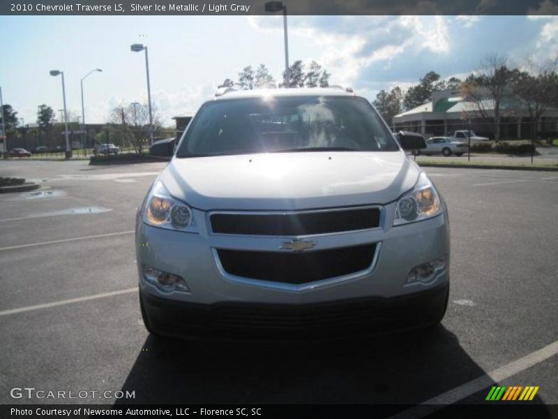 Silver Ice Metallic / Light Gray 2010 Chevrolet Traverse LS