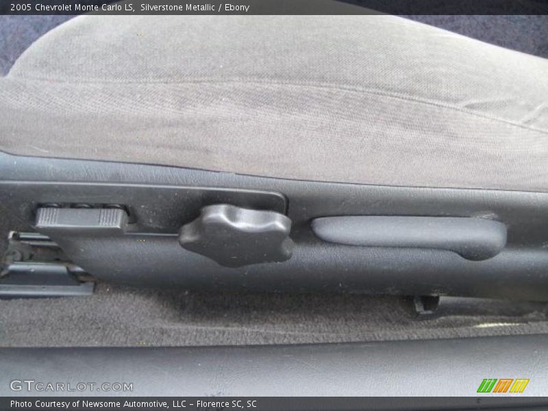 Silverstone Metallic / Ebony 2005 Chevrolet Monte Carlo LS
