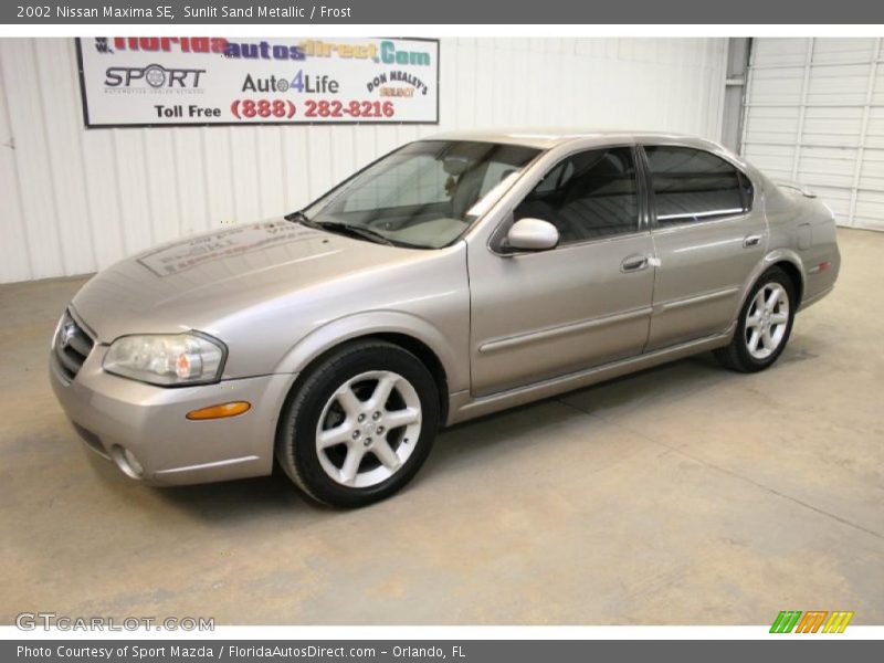 Sunlit Sand Metallic / Frost 2002 Nissan Maxima SE