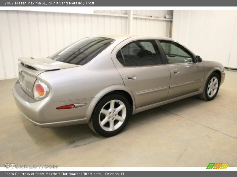 Sunlit Sand Metallic / Frost 2002 Nissan Maxima SE