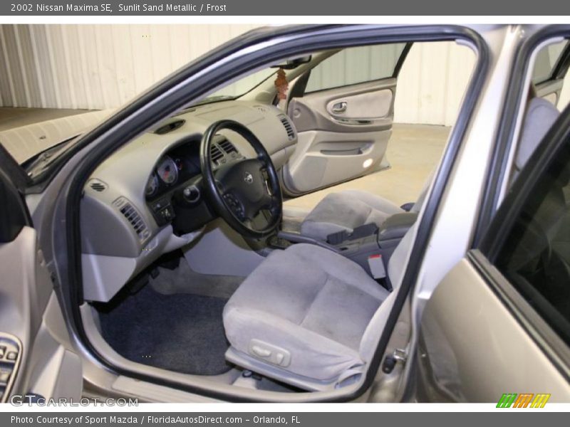 Sunlit Sand Metallic / Frost 2002 Nissan Maxima SE