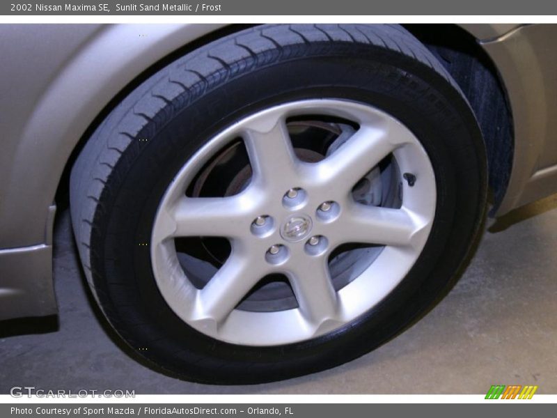 Sunlit Sand Metallic / Frost 2002 Nissan Maxima SE