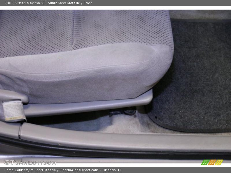 Sunlit Sand Metallic / Frost 2002 Nissan Maxima SE