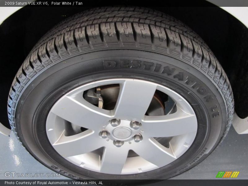 Polar White / Tan 2009 Saturn VUE XR V6