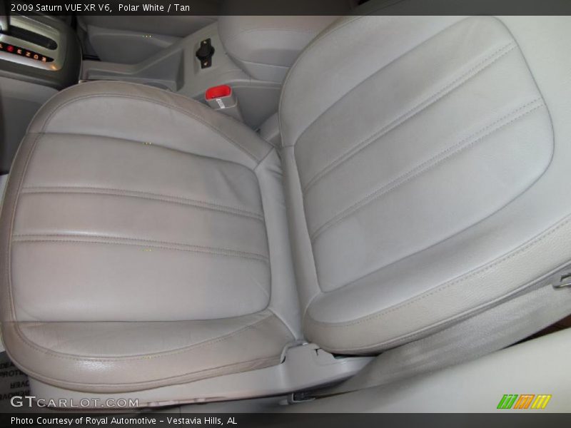Polar White / Tan 2009 Saturn VUE XR V6