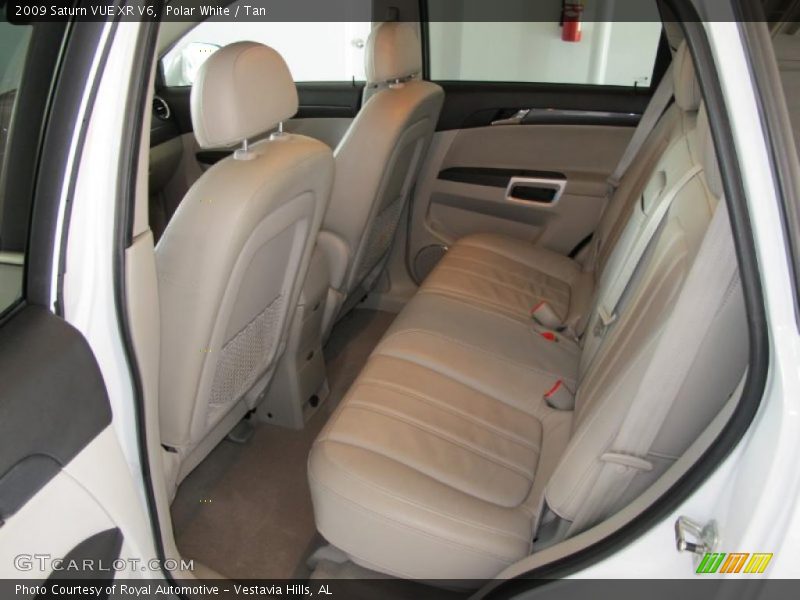 Polar White / Tan 2009 Saturn VUE XR V6