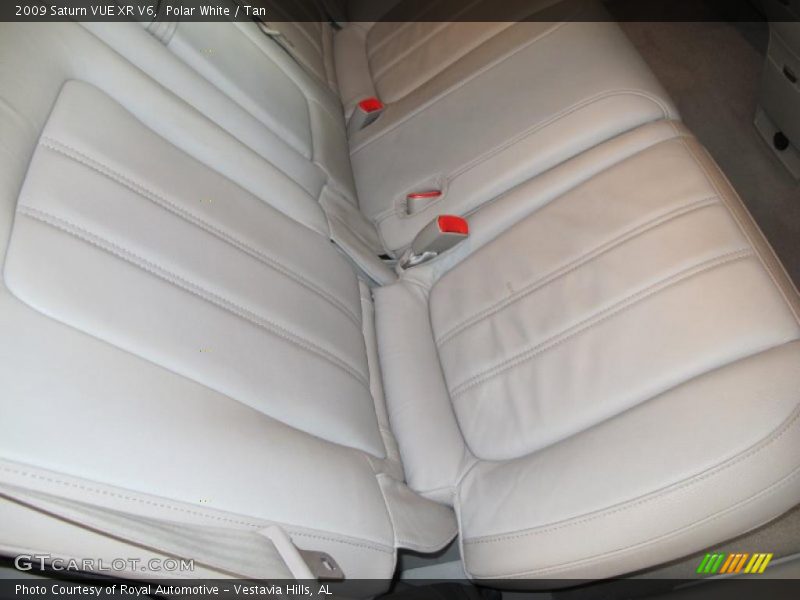 Polar White / Tan 2009 Saturn VUE XR V6
