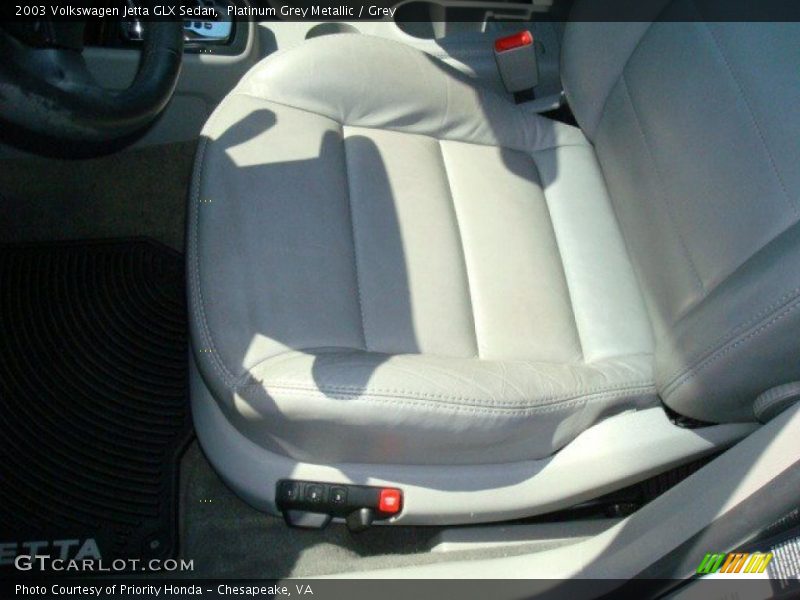 Platinum Grey Metallic / Grey 2003 Volkswagen Jetta GLX Sedan