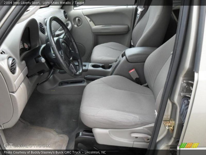 Light Khaki Metallic / Taupe 2004 Jeep Liberty Sport