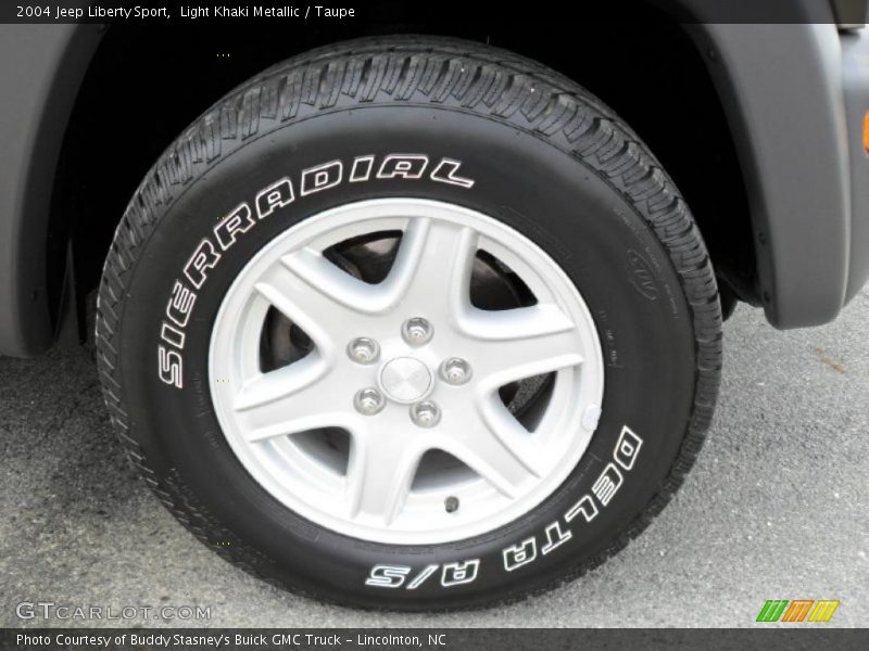 Light Khaki Metallic / Taupe 2004 Jeep Liberty Sport