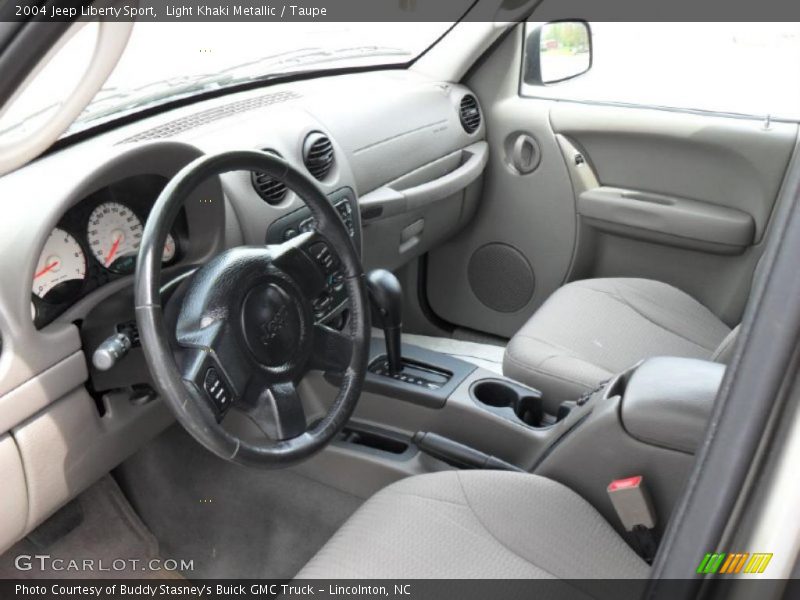 Light Khaki Metallic / Taupe 2004 Jeep Liberty Sport