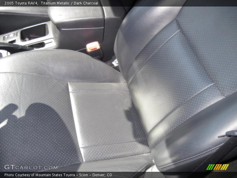 Titanium Metallic / Dark Charcoal 2005 Toyota RAV4