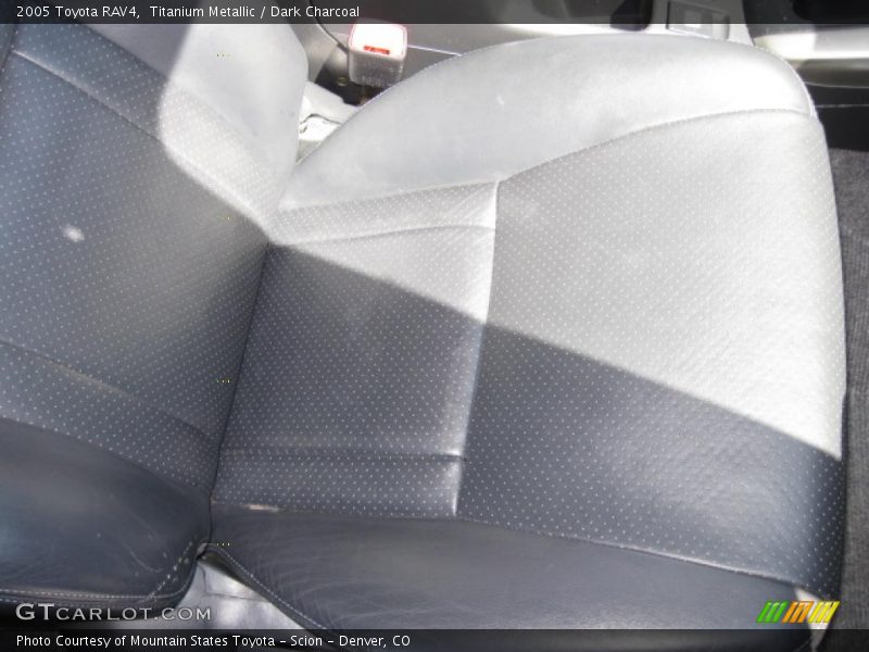 Titanium Metallic / Dark Charcoal 2005 Toyota RAV4