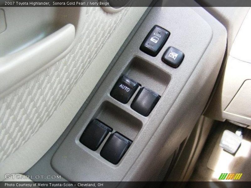 Sonora Gold Pearl / Ivory Beige 2007 Toyota Highlander