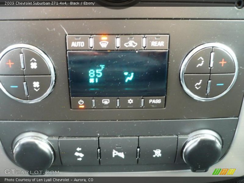 Black / Ebony 2009 Chevrolet Suburban Z71 4x4