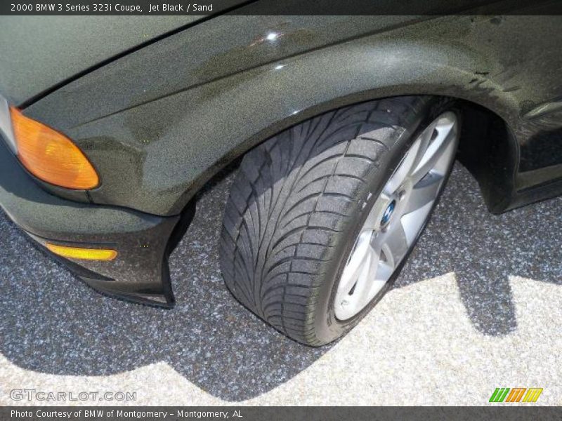 Jet Black / Sand 2000 BMW 3 Series 323i Coupe