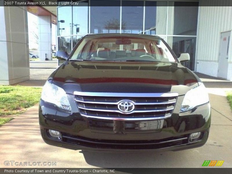 Black / Light Gray 2007 Toyota Avalon XLS