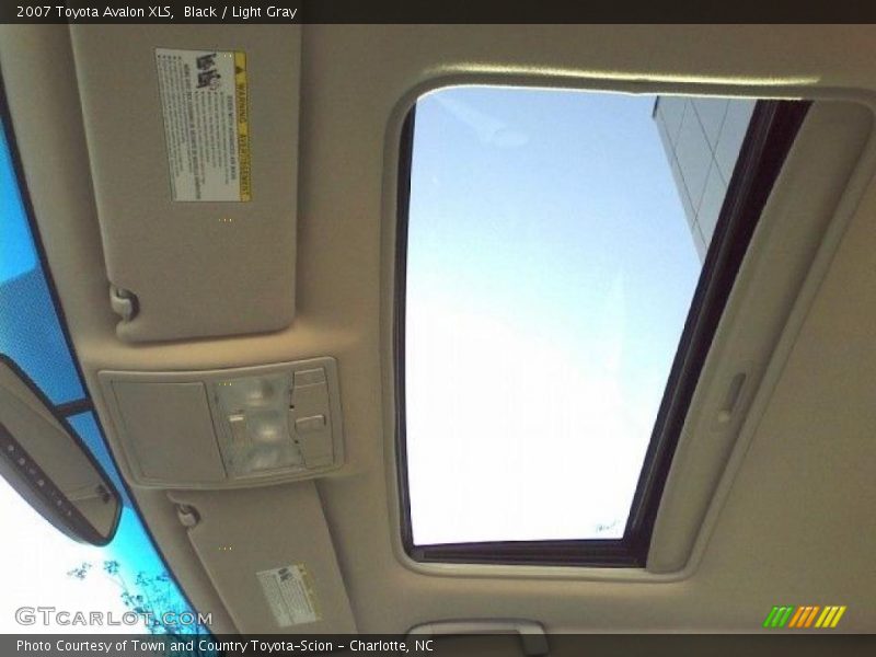 Black / Light Gray 2007 Toyota Avalon XLS