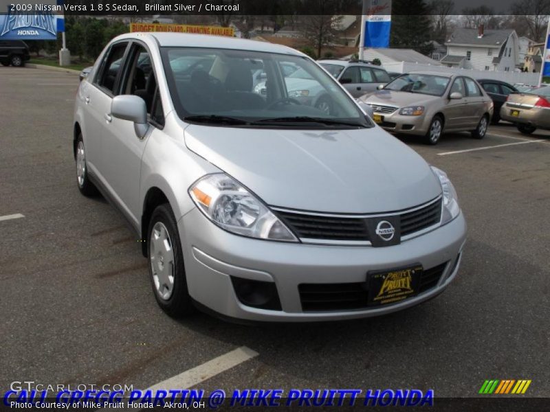 Brillant Silver / Charcoal 2009 Nissan Versa 1.8 S Sedan