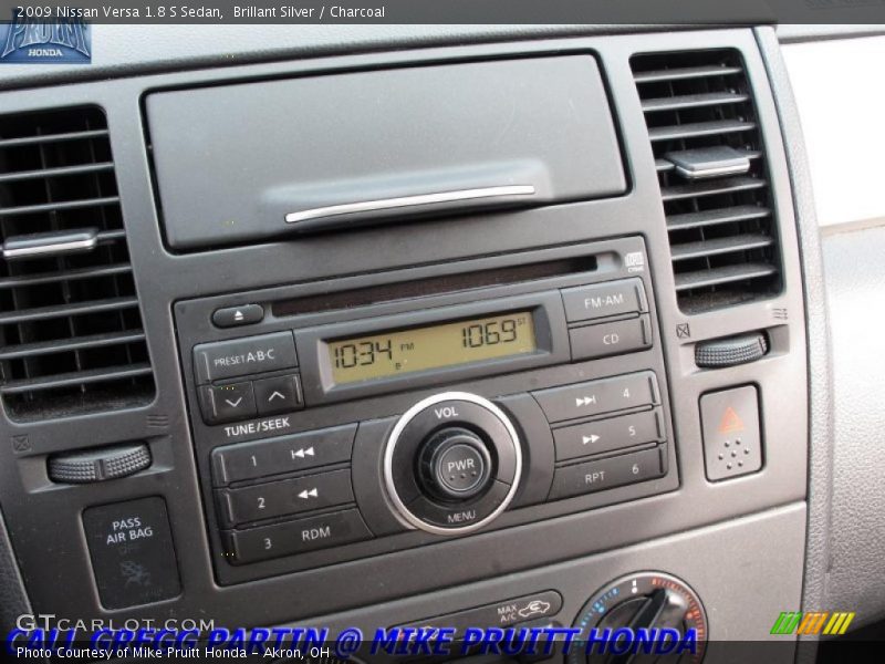 Brillant Silver / Charcoal 2009 Nissan Versa 1.8 S Sedan