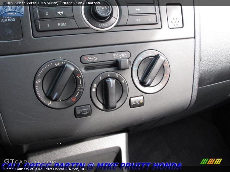 Brillant Silver / Charcoal 2009 Nissan Versa 1.8 S Sedan