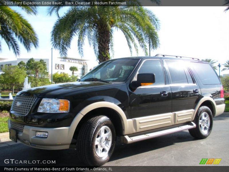 Black Clearcoat / Medium Parchment 2005 Ford Expedition Eddie Bauer