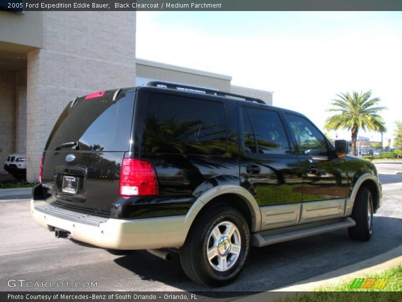 Black Clearcoat / Medium Parchment 2005 Ford Expedition Eddie Bauer