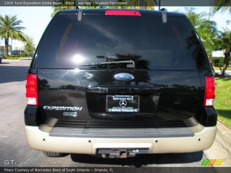 Black Clearcoat / Medium Parchment 2005 Ford Expedition Eddie Bauer