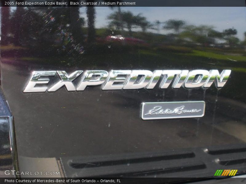 Black Clearcoat / Medium Parchment 2005 Ford Expedition Eddie Bauer