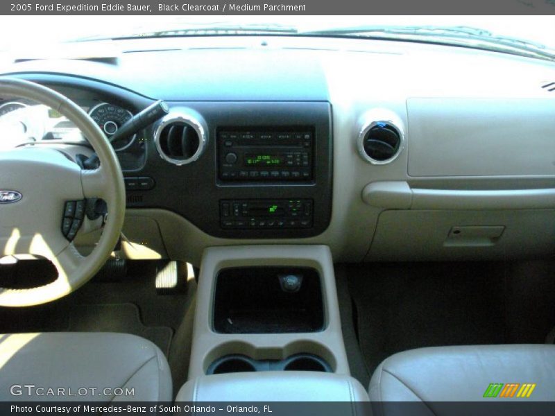 Black Clearcoat / Medium Parchment 2005 Ford Expedition Eddie Bauer