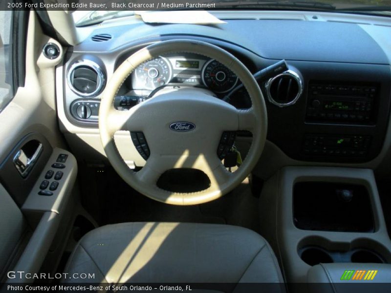 Black Clearcoat / Medium Parchment 2005 Ford Expedition Eddie Bauer