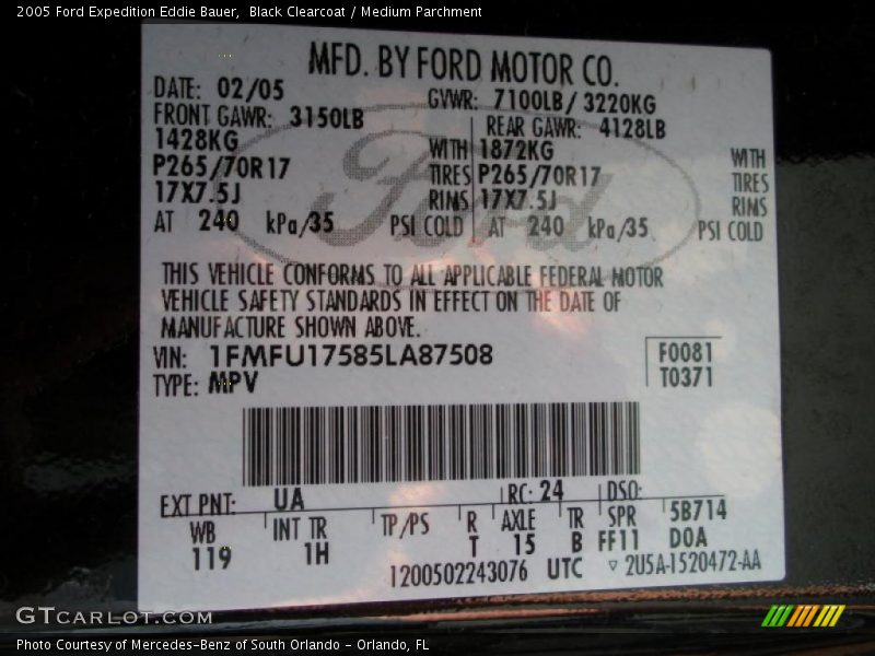 Black Clearcoat / Medium Parchment 2005 Ford Expedition Eddie Bauer