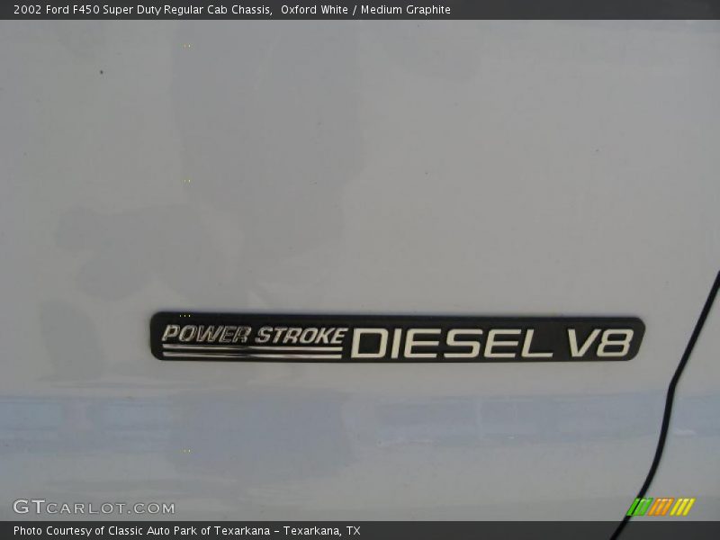 Oxford White / Medium Graphite 2002 Ford F450 Super Duty Regular Cab Chassis