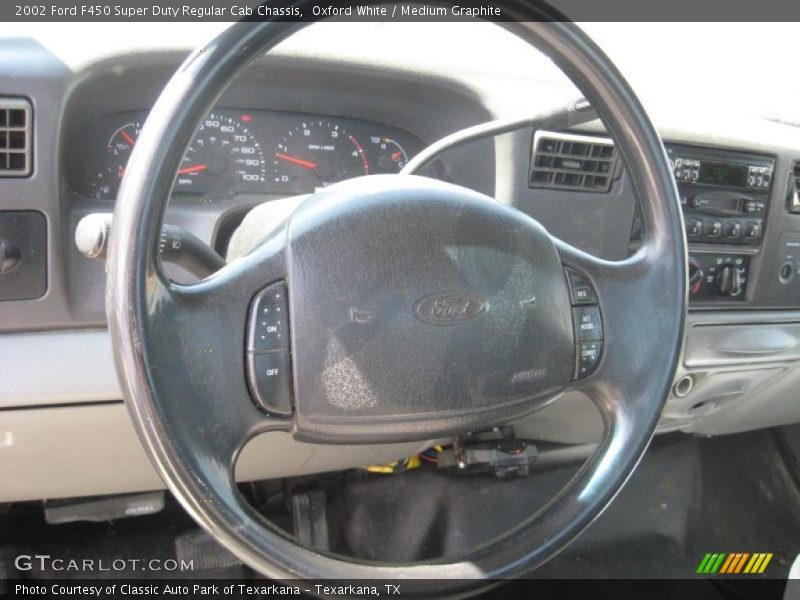 Oxford White / Medium Graphite 2002 Ford F450 Super Duty Regular Cab Chassis