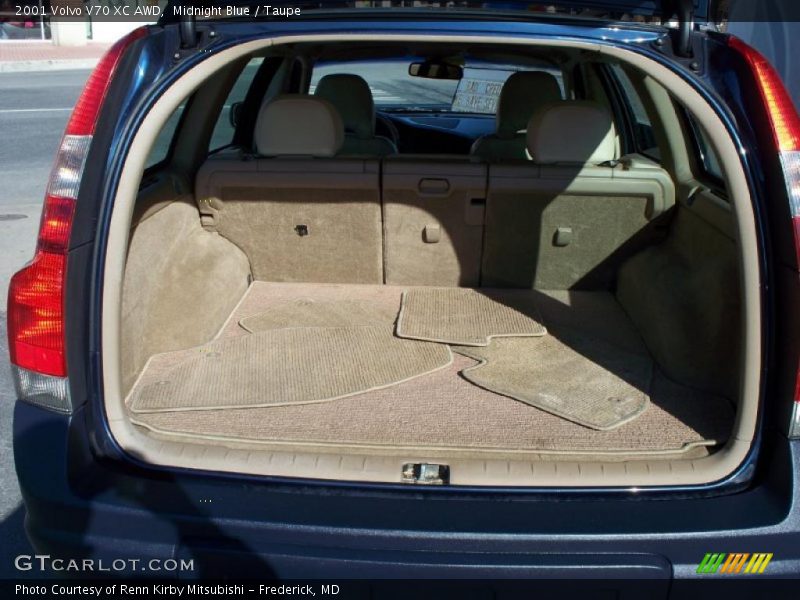 Midnight Blue / Taupe 2001 Volvo V70 XC AWD