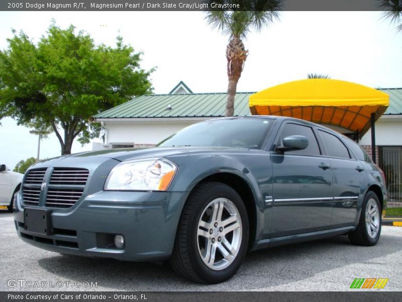 Magnesium Pearl / Dark Slate Gray/Light Graystone 2005 Dodge Magnum R/T