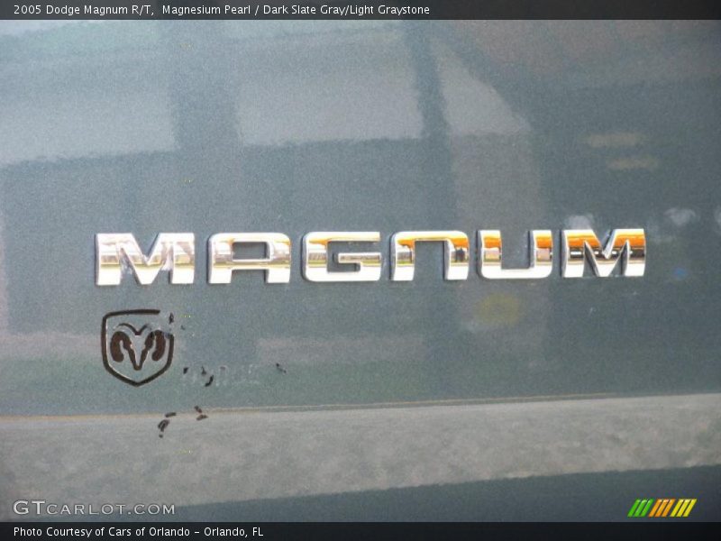 Magnesium Pearl / Dark Slate Gray/Light Graystone 2005 Dodge Magnum R/T