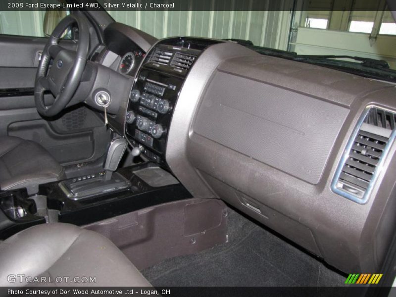 Silver Metallic / Charcoal 2008 Ford Escape Limited 4WD