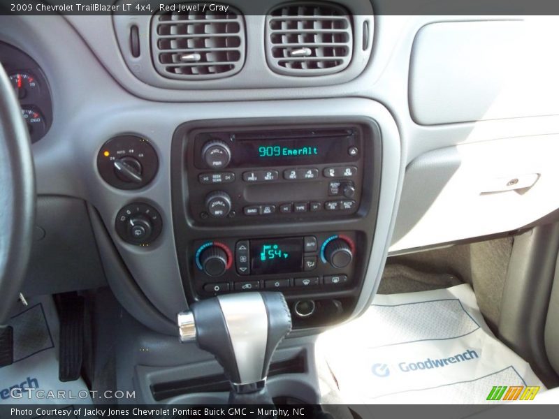 Red Jewel / Gray 2009 Chevrolet TrailBlazer LT 4x4