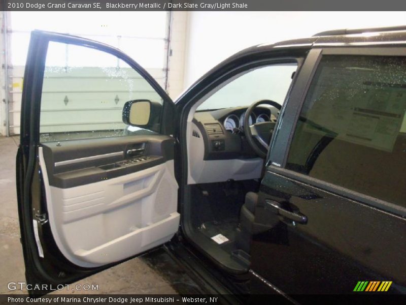 Blackberry Metallic / Dark Slate Gray/Light Shale 2010 Dodge Grand Caravan SE