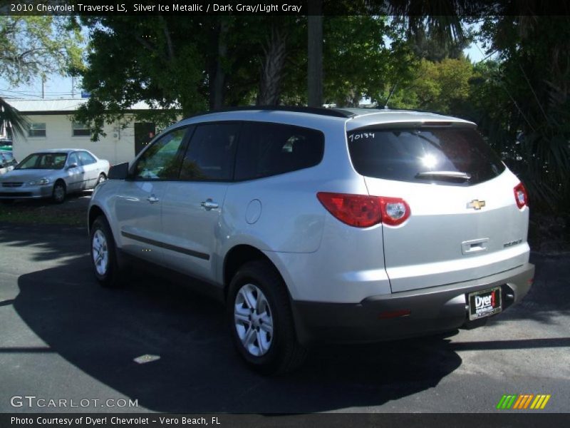 Silver Ice Metallic / Dark Gray/Light Gray 2010 Chevrolet Traverse LS