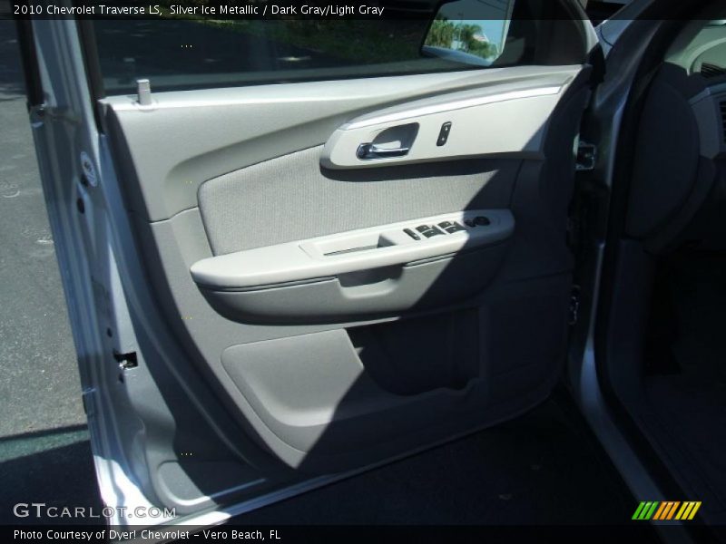 Silver Ice Metallic / Dark Gray/Light Gray 2010 Chevrolet Traverse LS