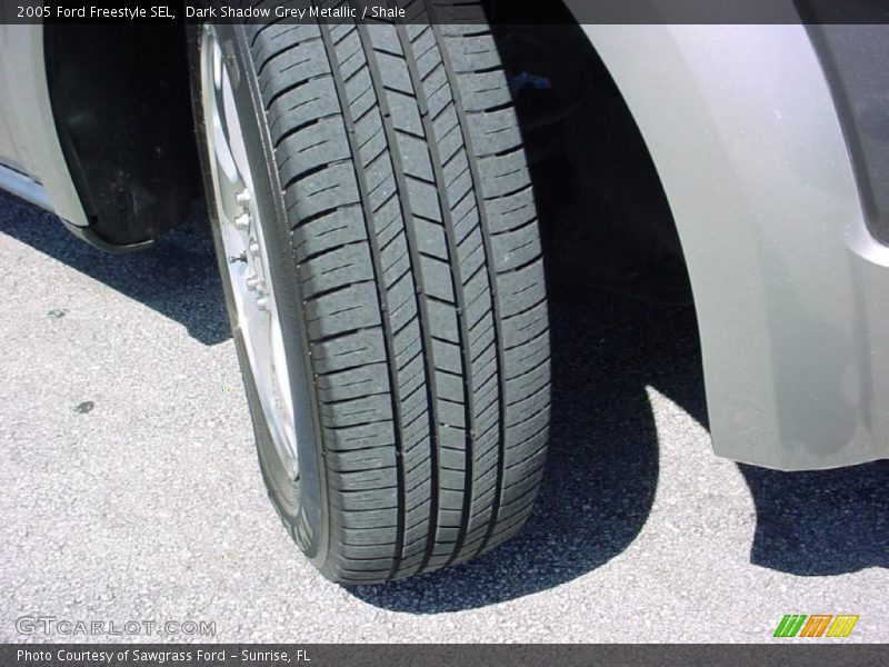 Dark Shadow Grey Metallic / Shale 2005 Ford Freestyle SEL