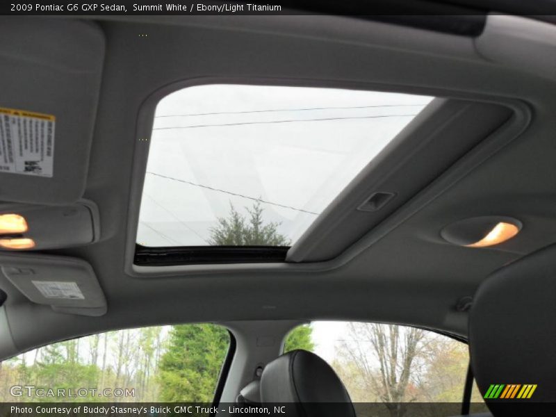 Summit White / Ebony/Light Titanium 2009 Pontiac G6 GXP Sedan