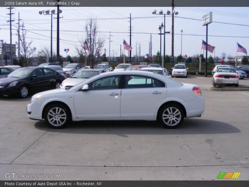 Polar White / Gray 2009 Saturn Aura XR