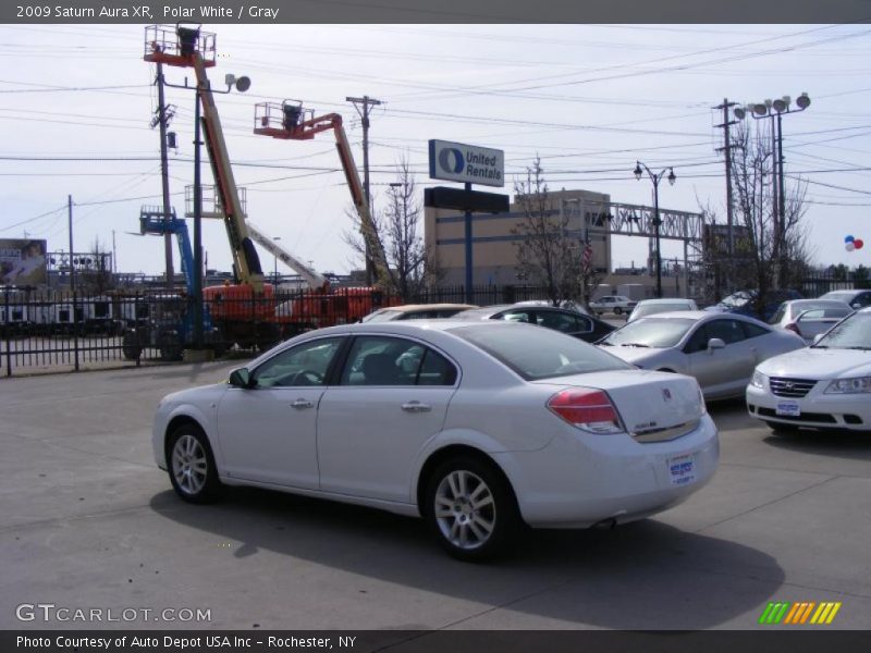Polar White / Gray 2009 Saturn Aura XR