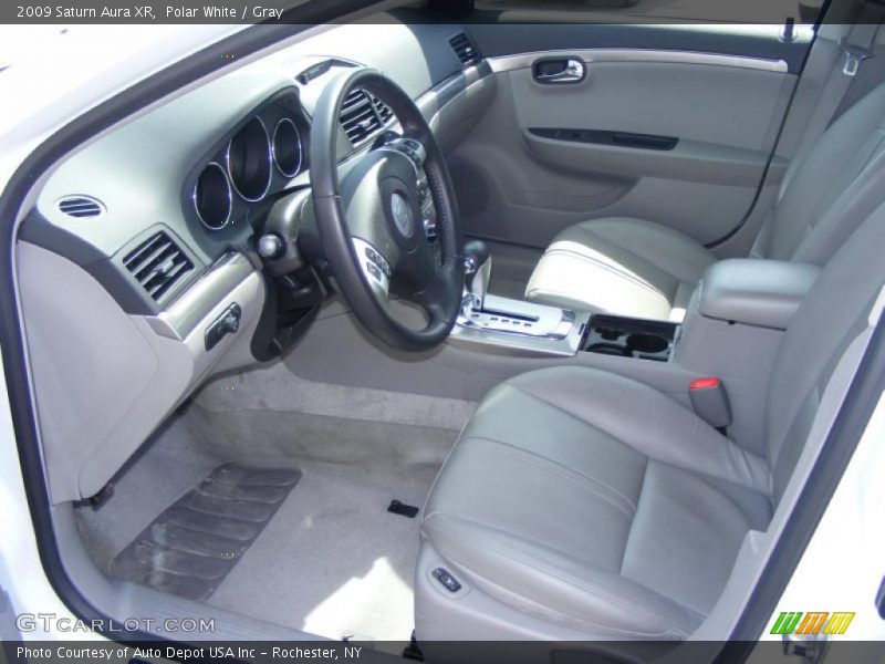 Polar White / Gray 2009 Saturn Aura XR